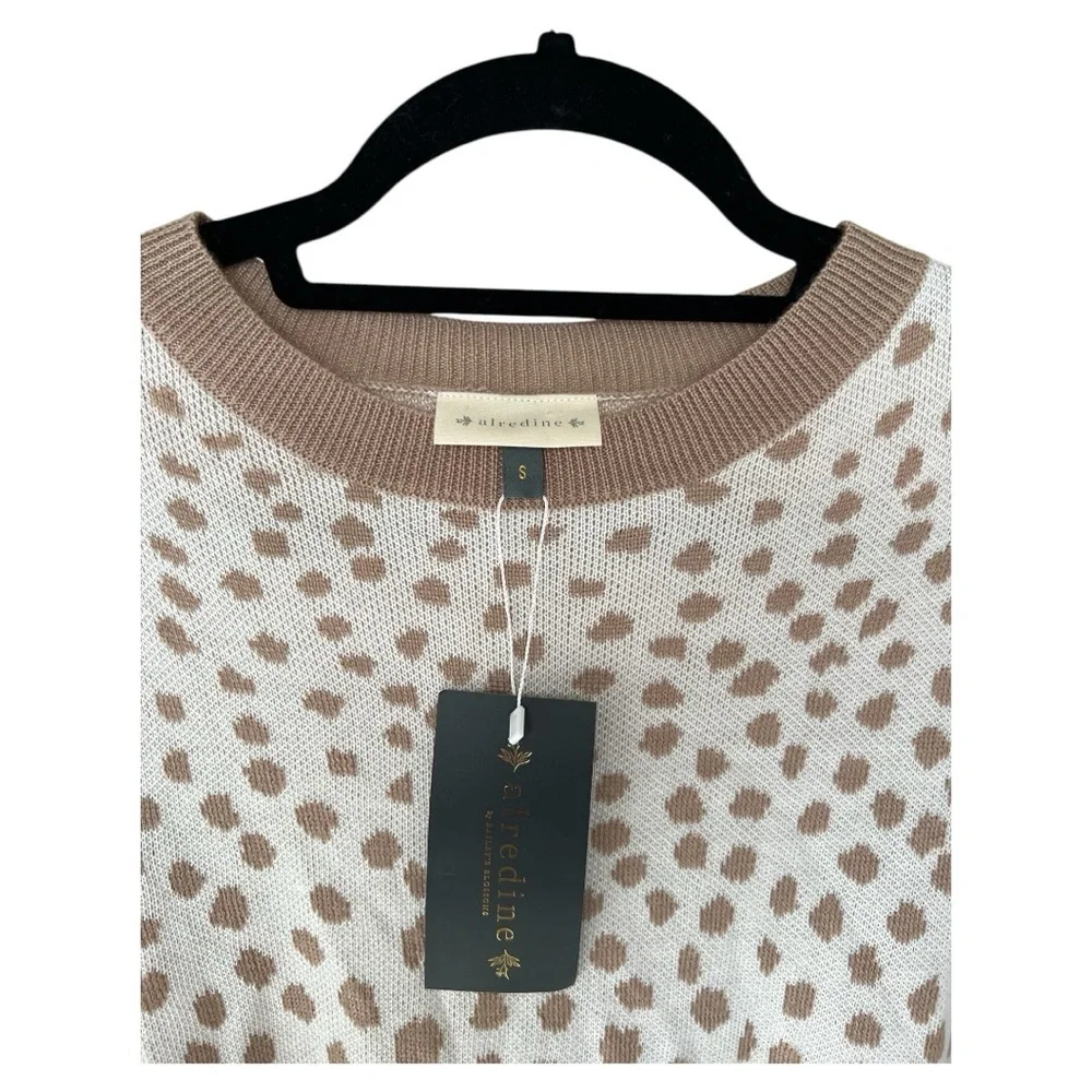 NWT  Alredine Teddy Cozy Sweater in White and Taupe Dots size Small - Picture 3 of 5